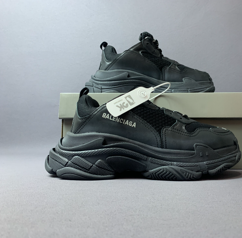 BALENCIAGA TRIPLE S