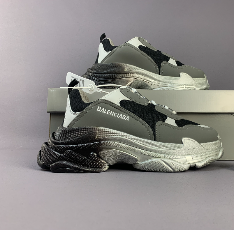 BALENCIAGA TRIPLE S