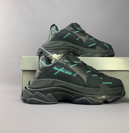 BALENCIAGA TRIPLE S