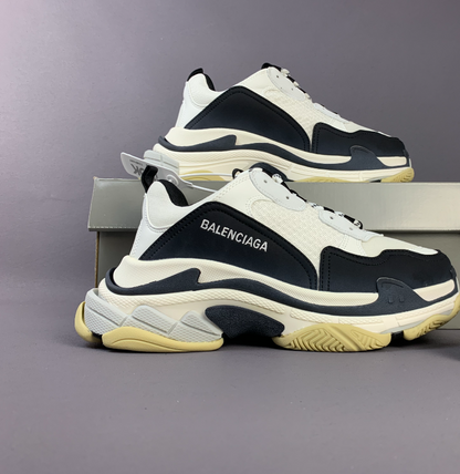 BALENCIAGA TRIPLE S