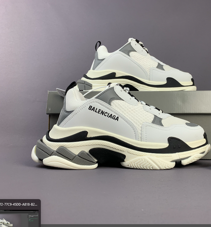 BALENCIAGA TRIPLE S