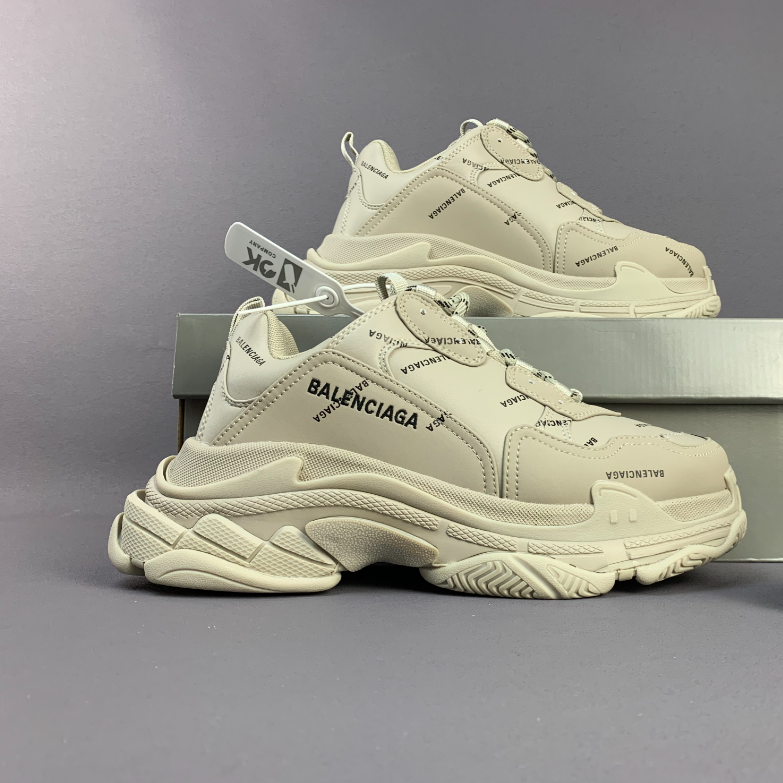 BALENCIAGA TRIPLE S