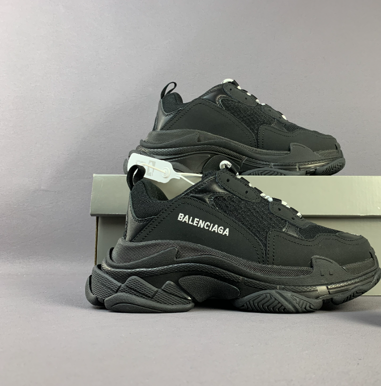 BALENCIAGA TRIPLE S