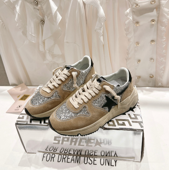 GOLDEN GOOSE