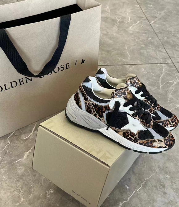 GOLDEN GOOSE