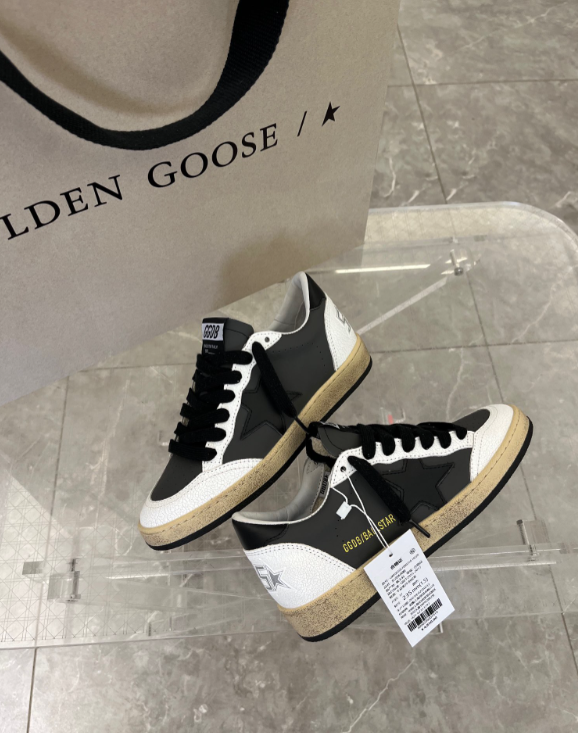 GOLDEN GOOSE