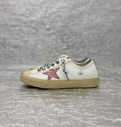 GOLDEN GOOSE