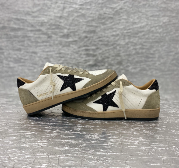 GOLDEN GOOSE