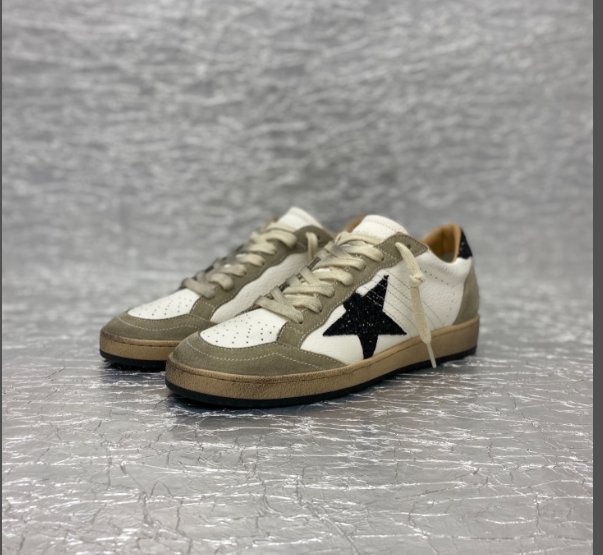 GOLDEN GOOSE