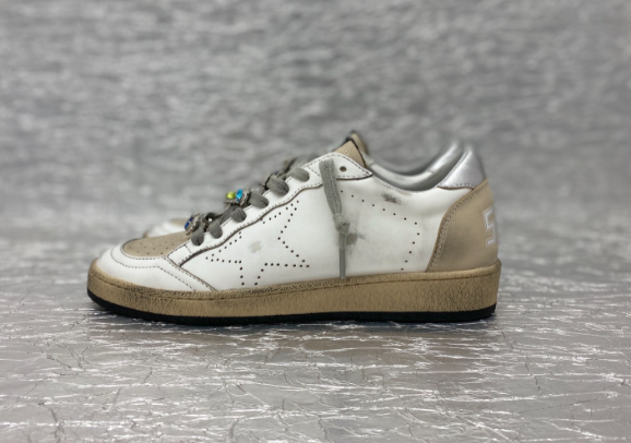 GOLDEN GOOSE