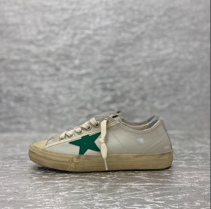 GOLDEN GOOSE