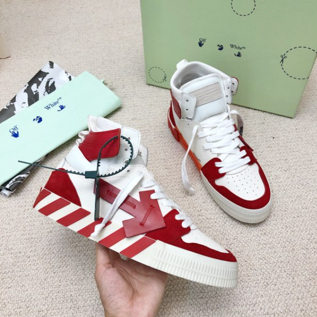 OFF WHITE