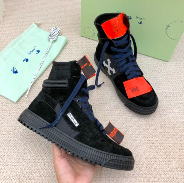 OFF WHITE